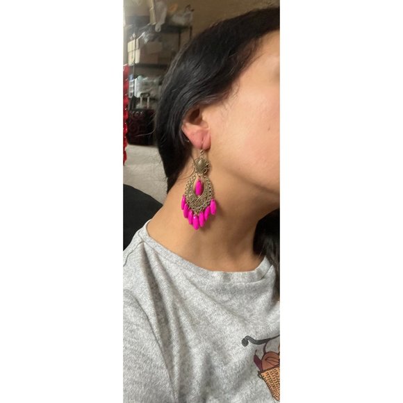 Large pink earrings fuchsia chandelier acrylic chunky hot pink big boho bohemian - Picture 3 of 5